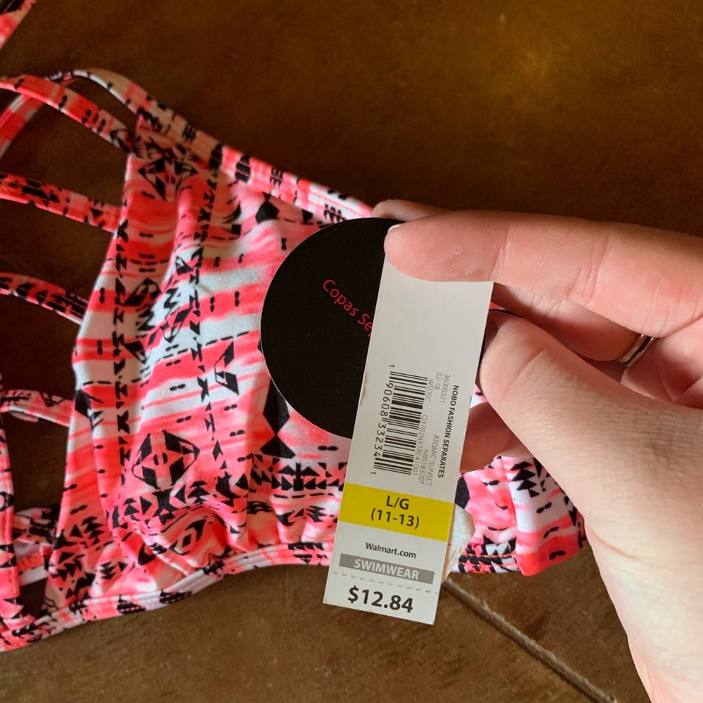 Swimsuit - Picture 4 of 6